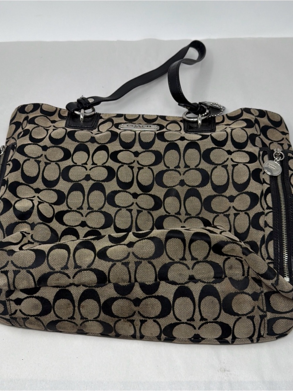 Coach Signature Logo Tote Bag Beige Black Zip Closure Bag Charm Pockets - Picture 2 of 14